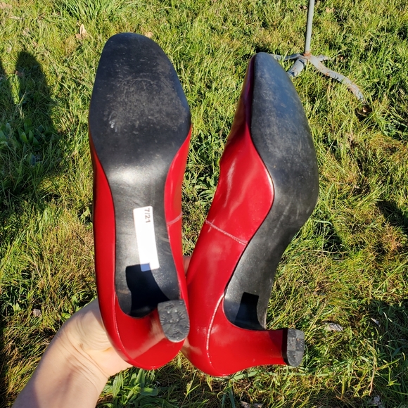 1960 vintage loafer slide heels red cross patent good condition - Picture 6 of 6
